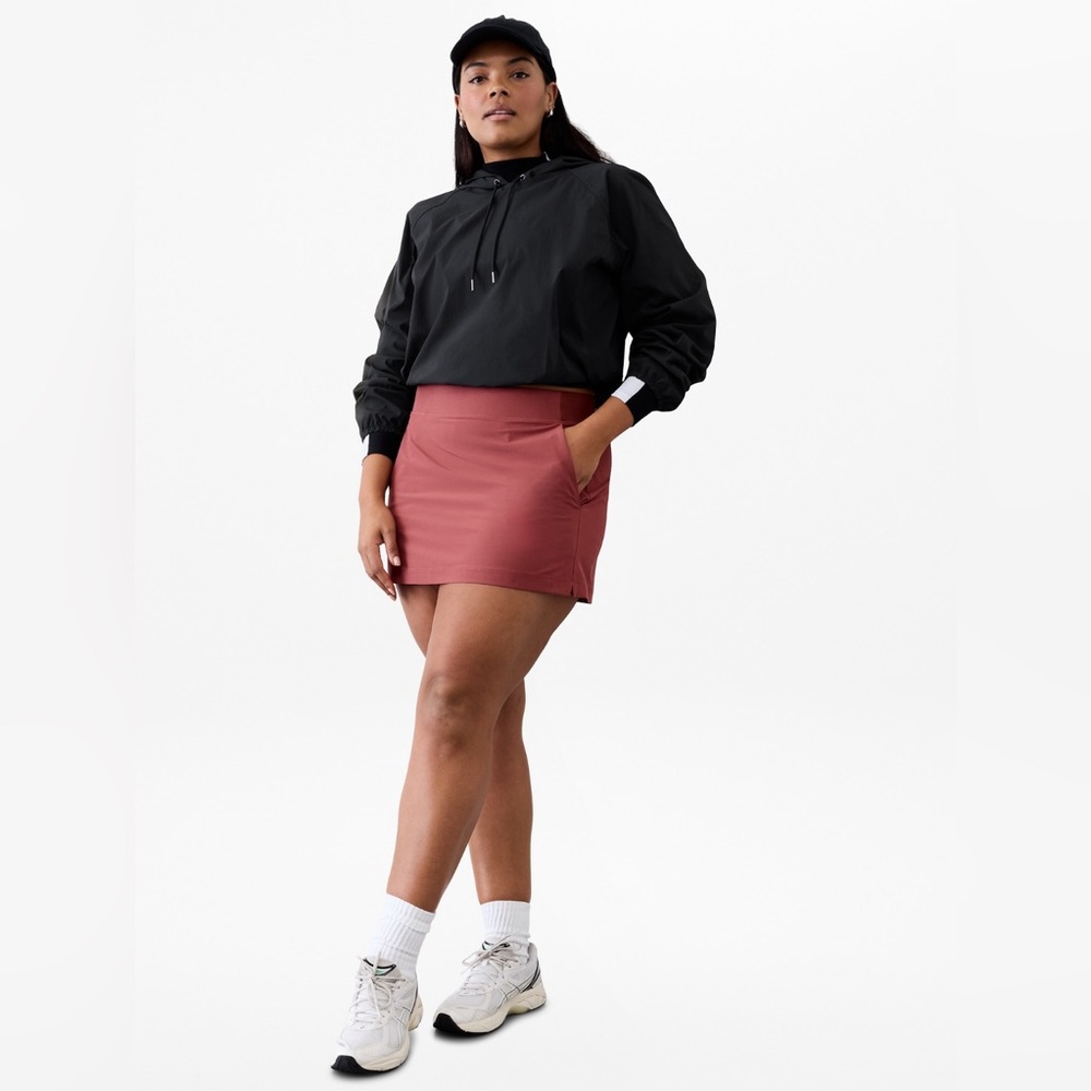 Athleta Brooklyn mid rise skort in red rock color